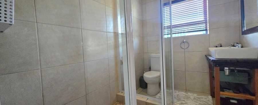 6 Bedroom Property for Sale in Franskraal Western Cape